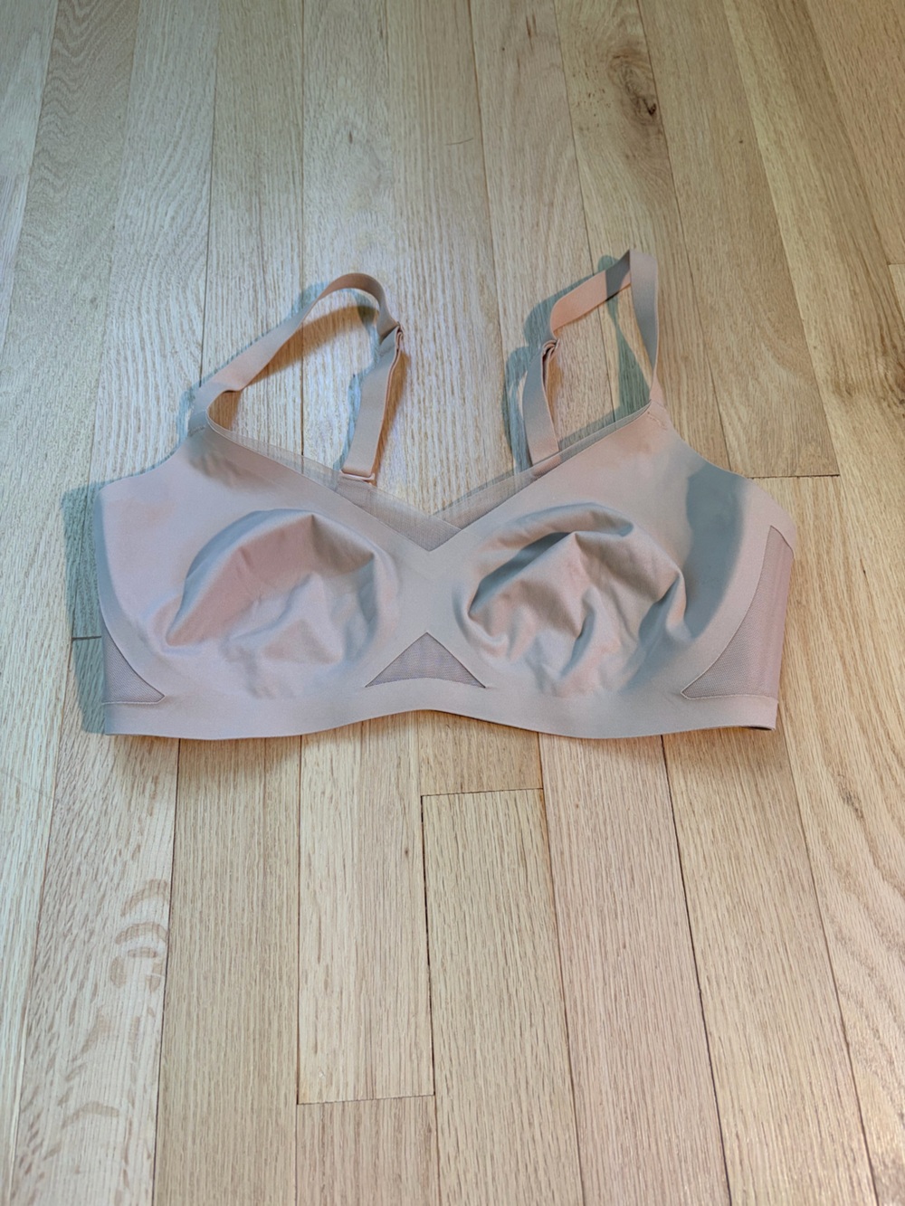 Honeylove LiftWear Wireless Bra Size Small Nude Beige Comfort Bra